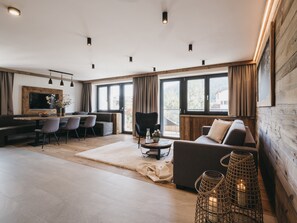 Svit - 1 sovrum | Värdeförvaringsskåp på rummet, skrivbord och mörkläggningsgardiner