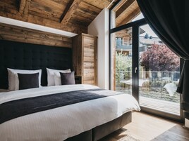 Chalé, sauna seca (private) | Cofres nos quartos, Wi-Fi de cortesia, roupa de cama