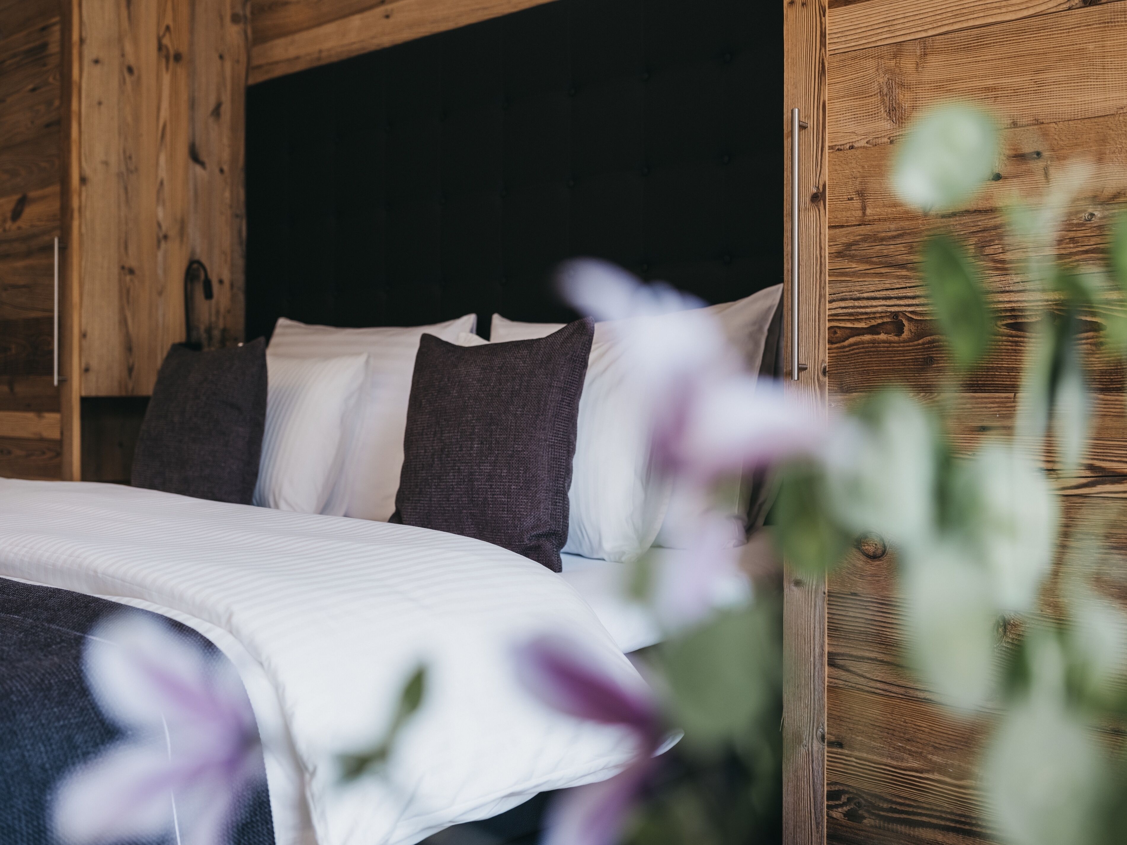 In-room safe, free WiFi, bed sheets