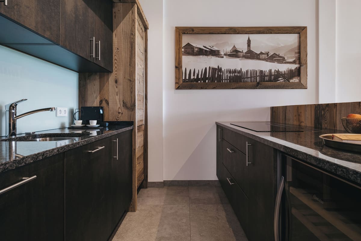 Fünf Zimmer Penthouse | Bếp riêng | Dụng cụ pha espresso, dụng cụ pha cà phê/trà