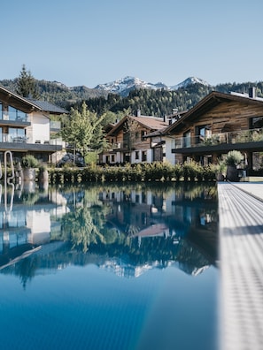 Indoor pool, outdoor pool