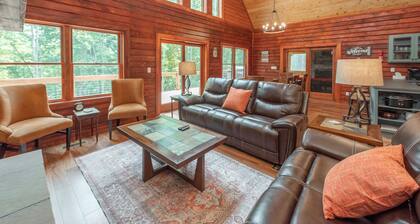 Lakefront Dog Friendly Log Home w/ Hot Tub