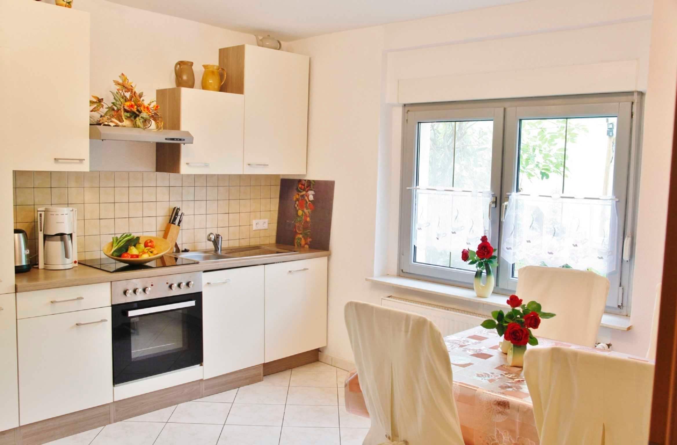 Kühlschrank, Mikrowelle, Geschirrspüler