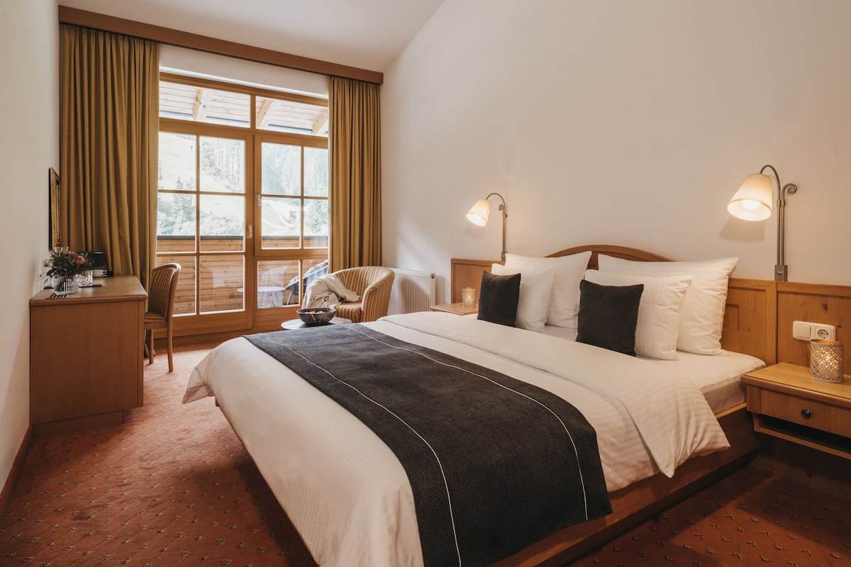 Deluxe Zimmer | โต๊ะทำงาน, พื้นที่ทำงานแบบใช้แล็ปท็อป, ห้องเก็บเสียง, Wi-Fi ฟรี