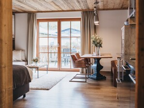 Studio Deluxe II | Free cots/infant beds, free WiFi, bed sheets - VAYA Kaprun (Kaprun)