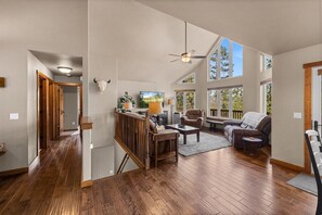 Flat-screen TV, fireplace