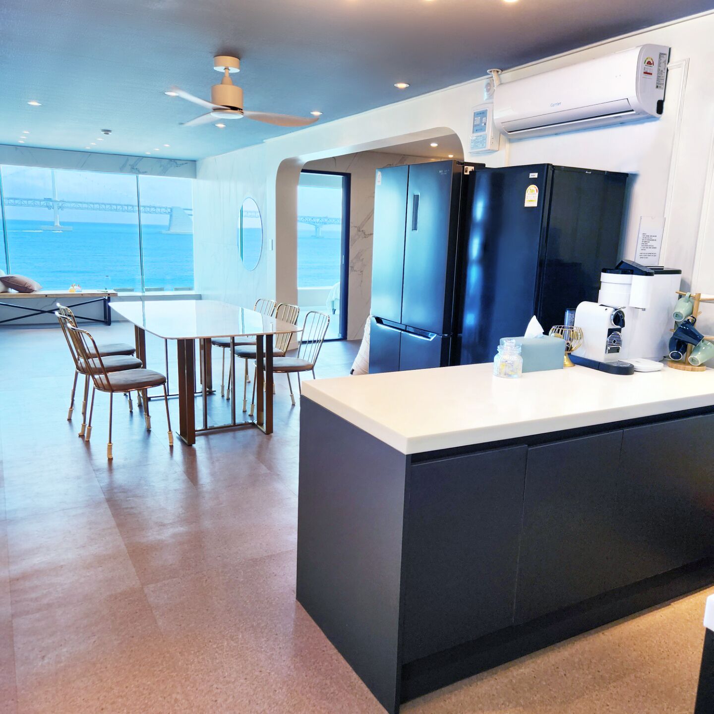 Panoramic Room, 4 Bedrooms | Living area