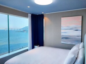 Habitació panoràmica, 4 dormitoris | 4 dormitoris, cortines opaques i habitacions insonoritzades 