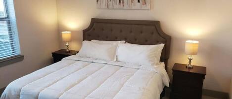 1 bedroom, desk, iron/ironing board, WiFi