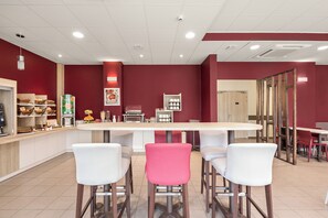 Frokostbuffé hver dag (EUR 9.90 per person)