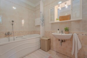Family Chalet, Multiple Bedrooms, 2 Bathrooms, Mountainside (Chalet Primus Near Soča Gorge) | Bathroom