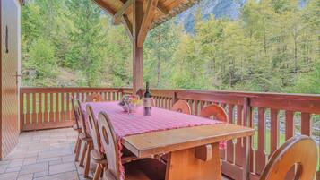 Tempat makan outdoor