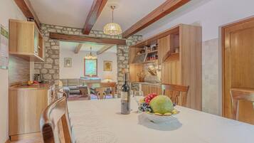 Family Chalet, Multiple Bedrooms, 2 Bathrooms, Mountainside (Chalet Primus Near Soča Gorge) | Interior