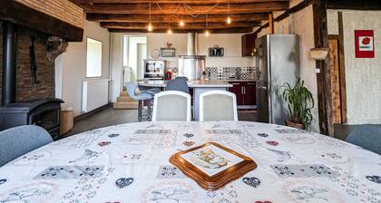 Charmante maison avec jardin, proche de George Sand, circuit auto, hippodrome, plans d'eau et nature.