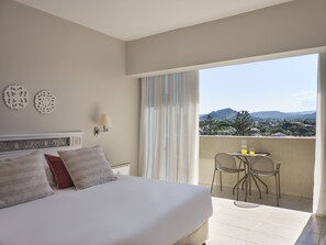Family Room Inland View | Blackout drapes, free cribs/infant beds, free WiFi, bed sheets - Atlantica Princess Hotel (Rhodes)