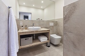 Shower, hair dryer, towels - Smart Resorts - House Azur - Holiday apartment 804, max. (Winterberg)