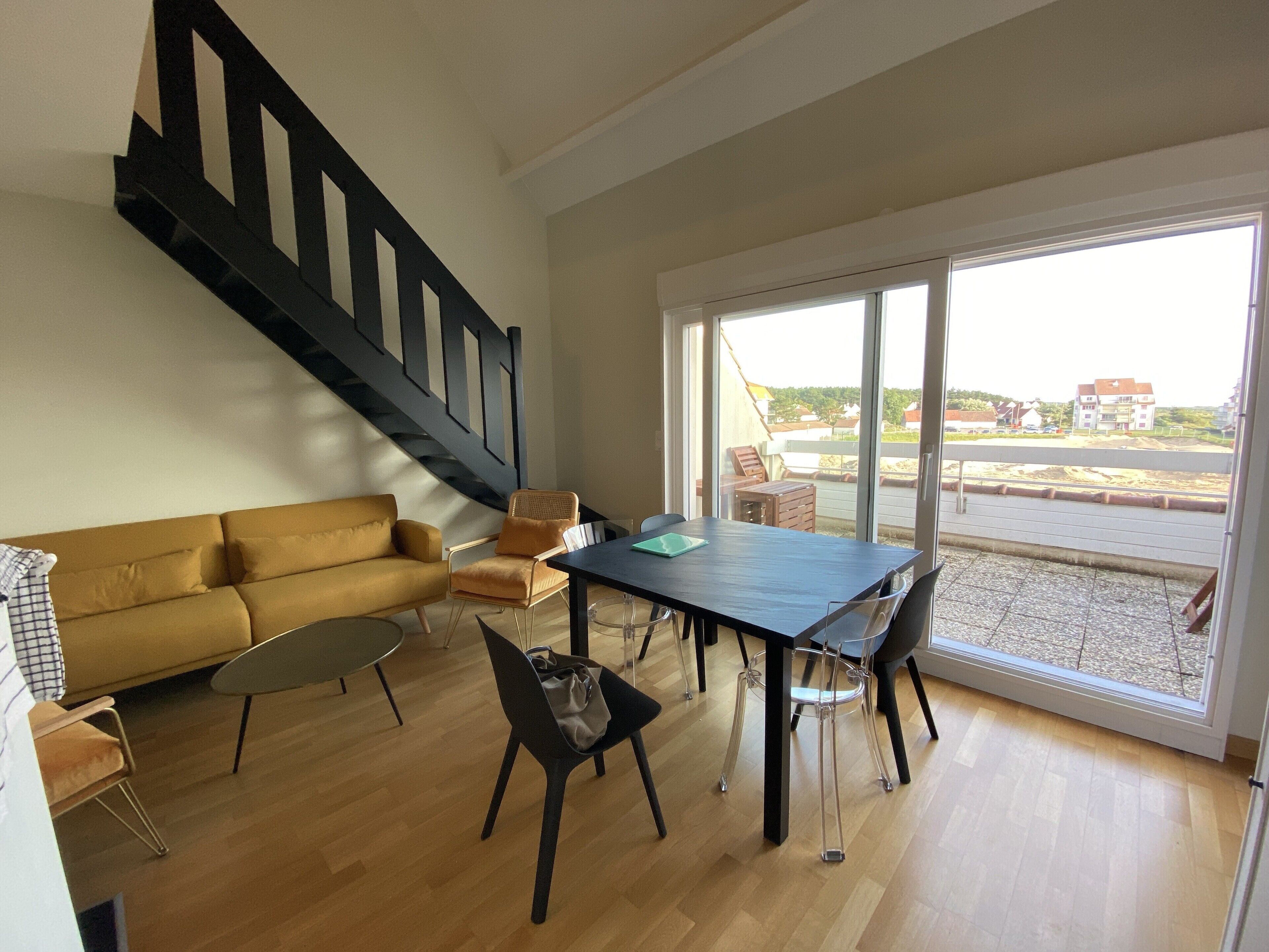 Resort center, 2 minutes from the beach, beautiful apartment with terrace 6 people