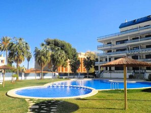 Pool - Apartment 150 meters from the beach next to the urban area (Denia)