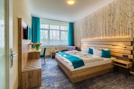 Family Room, Connecting Rooms | 1 bedroom, Egyptian cotton sheets, premium bedding, desk