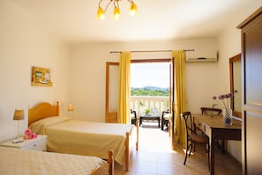 5 slaapkamers, een strijkplank/strijkijzer, gratis wifi, beddengoed