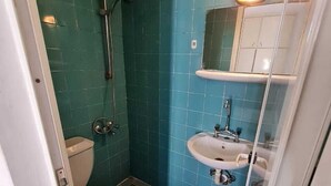 Bathroom - Akel Residence (Mar Roukouz)