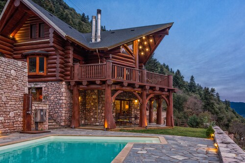 Luxury mountain Chalet, with private sauna and  outdoor pool 