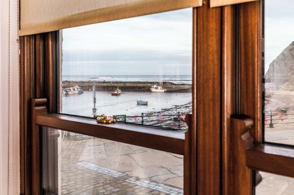 Interior - LetAway - Captain Cook's Cottage, Staithes (Saltburn-by-the-Sea)