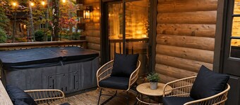 Tri-Level Log Cabin Massanutten Resort Hot Tub Seasonal Community Pool Firepit