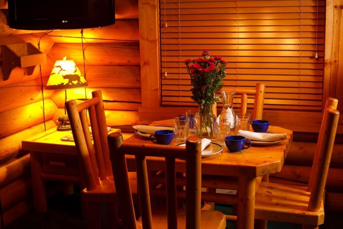 Invigorating Retreat! 3 Conveniently Located Cottages!