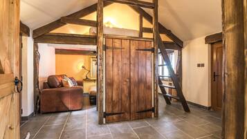Cottage (1 Bedroom) | Living area | Flat-screen TV