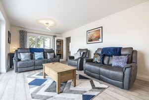 独立别墅 (3 Bedrooms) | 起居区 | 平板电视