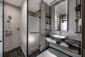 Ilmaiset hygieniatuotteet, tohvelit, pyyhkeet