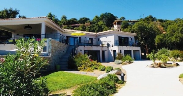 Exterior - Villa Pinarello paradise (Sainte lucie de Porto Vecchio)