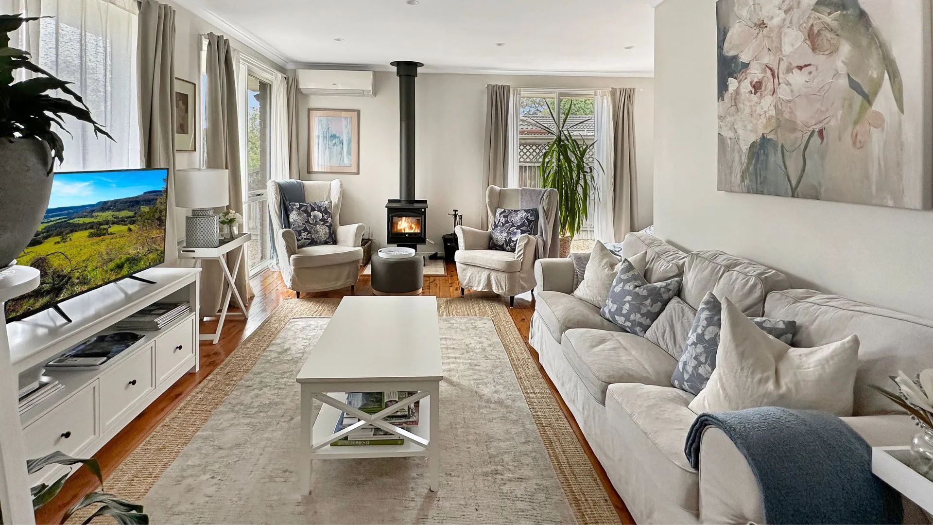 TV connectée, cheminée, services de streaming