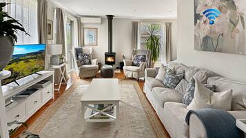 Smart-tv, eldstad och streamingtjänster