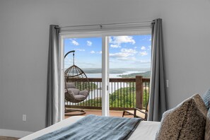 10 bedrooms, iron/ironing board, travel crib, free WiFi
