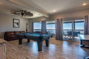 Game room - Beautiful Lake Views, Indoor and Outdoor Pool, Private Hot Tub, and Game Room! (Branson)
