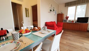 Dining - Regarda - "Casa Diamante" in Lazise with private garden (Lazise)