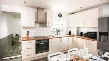 House | Private kitchen | Fridge