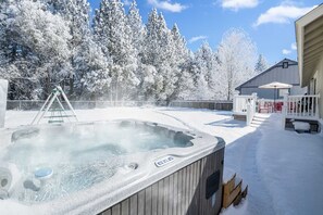 مغطس سبا خارجي