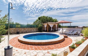 Outdoor pool - Awesome Home in Pula With Wifi and 3 Bedrooms (Pula)