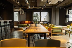 Lounge - UNPLAN Fukuoka - Hostel (Fukuoka)