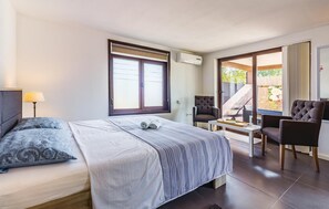 3 bedrooms, free WiFi, bed sheets - Beautiful Home in Marcana With Wifi and 3 Bedrooms (Marcana)