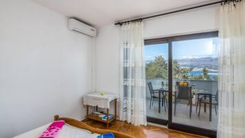 Apartment | 2 bedrooms, free WiFi