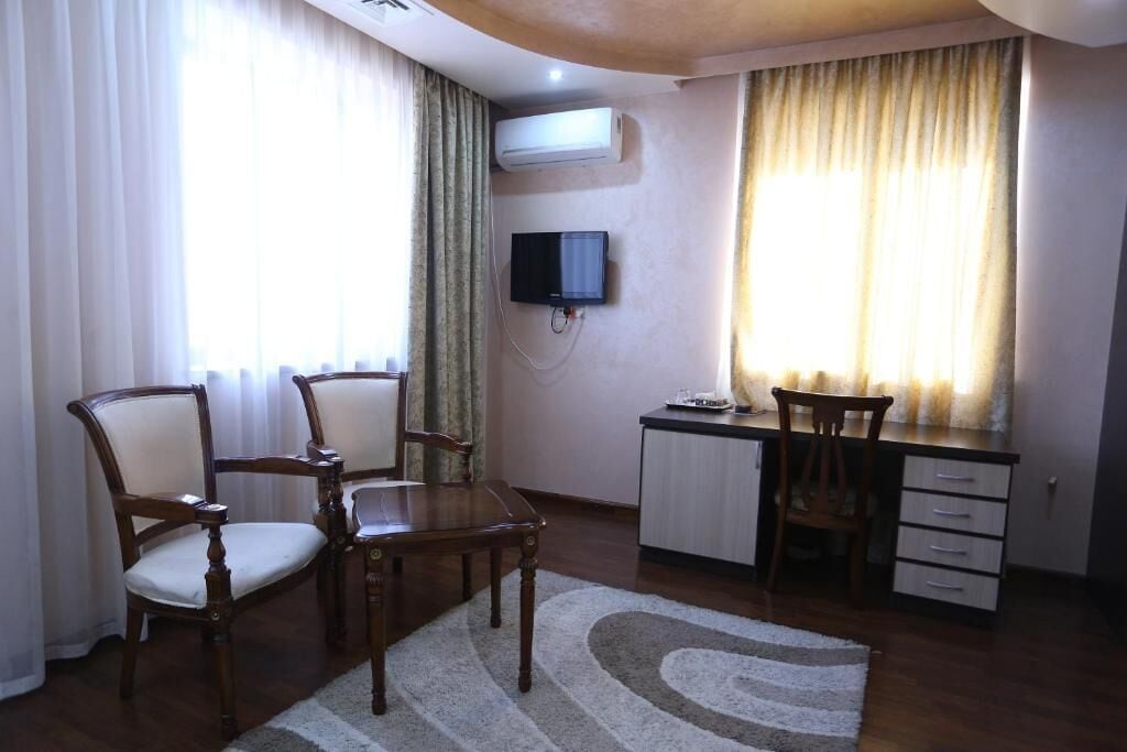 واي فاي مجانًا وملاءات أسرّة