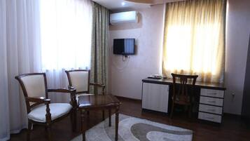 Standard Double Room | Free WiFi, bed sheets