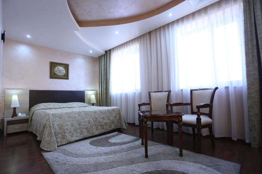 Standard Double Room | Free WiFi, bed sheets