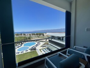 Down duvets, minibar, in-room safe, free WiFi