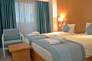 Down comforters, minibar, in-room safe, free WiFi - Tezmadra Hotel (Burhaniye)