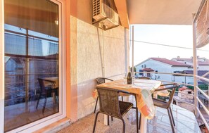 Apartment | Exterior - Stunning Home in Medulin With Wifi and 2 Bedrooms (Medulin)